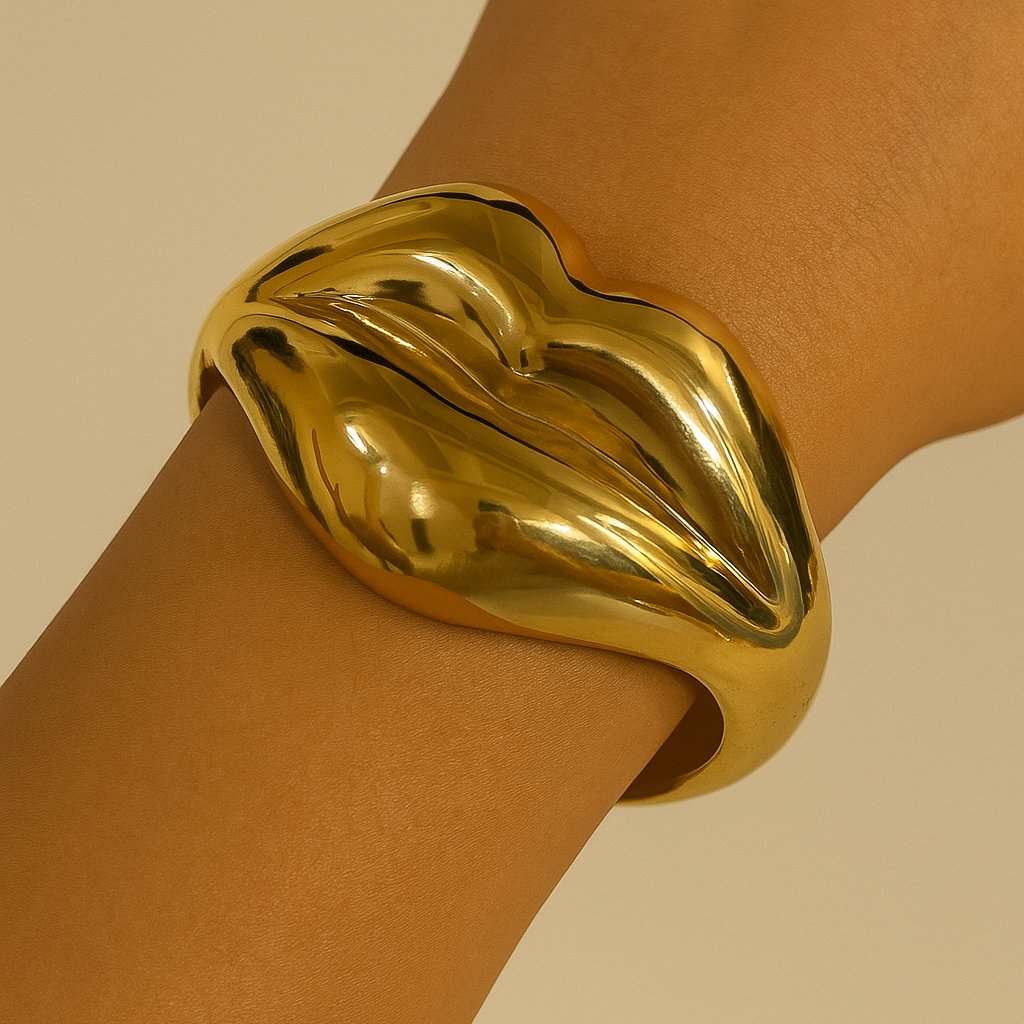 Bracelets/cuffs