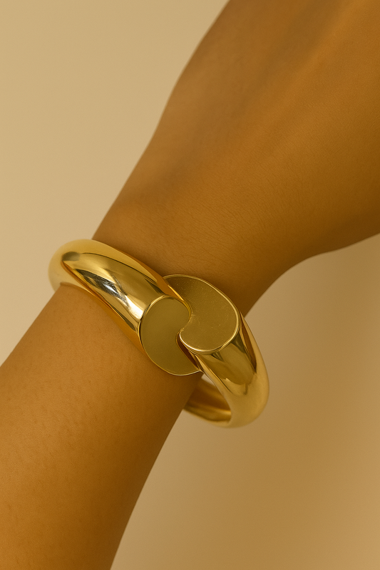 Sunbeam Twist Cuff
