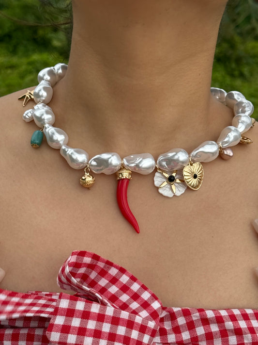 sunkissed pearl necklace