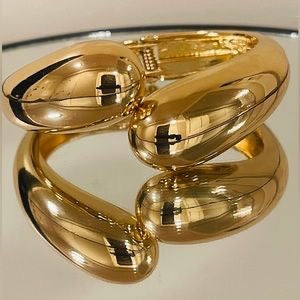 Liquid Drop Cuff
