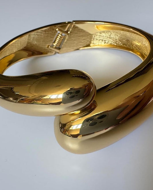 Liquid Drop Cuff